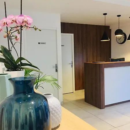 Beau Site فندق 3*